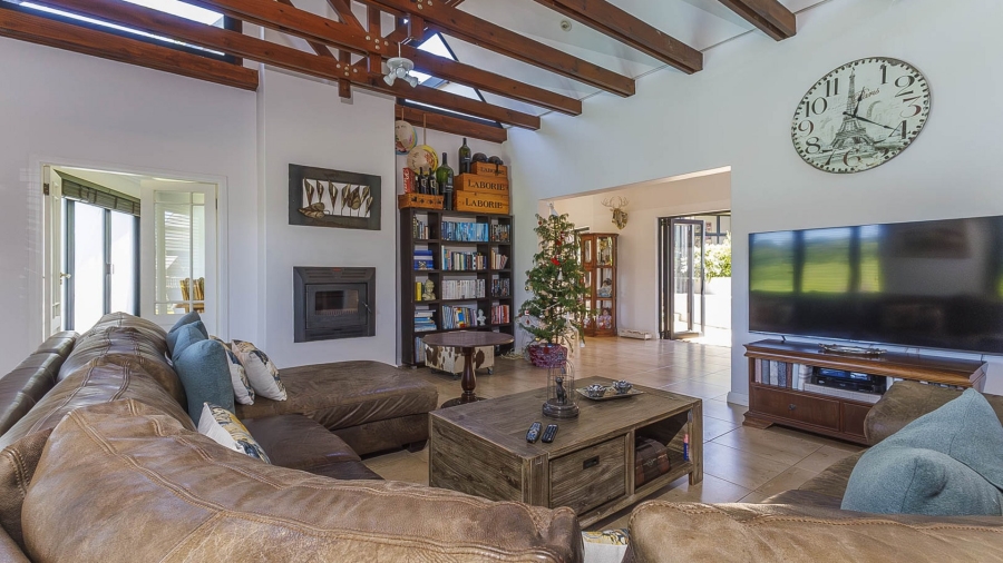 5 Bedroom Property for Sale in Cotswold Downs Estates KwaZulu-Natal