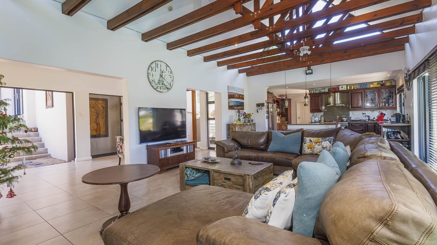 5 Bedroom Property for Sale in Cotswold Downs Estates KwaZulu-Natal