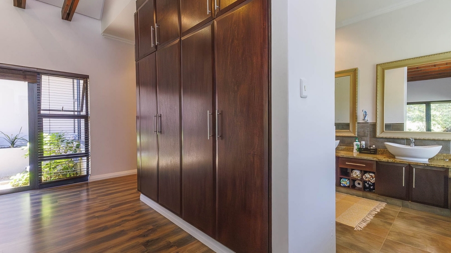 5 Bedroom Property for Sale in Cotswold Downs Estates KwaZulu-Natal