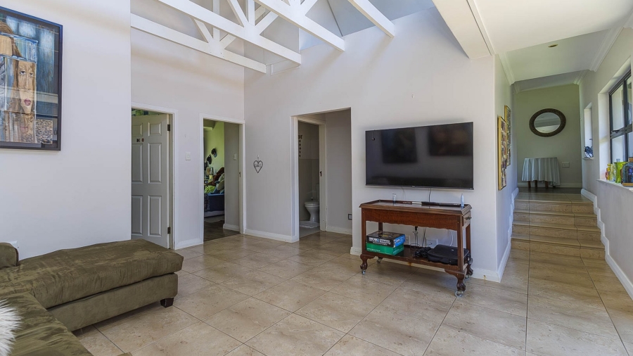 5 Bedroom Property for Sale in Cotswold Downs Estates KwaZulu-Natal