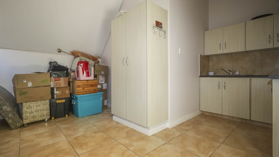 5 Bedroom Property for Sale in Cotswold Downs Estates KwaZulu-Natal