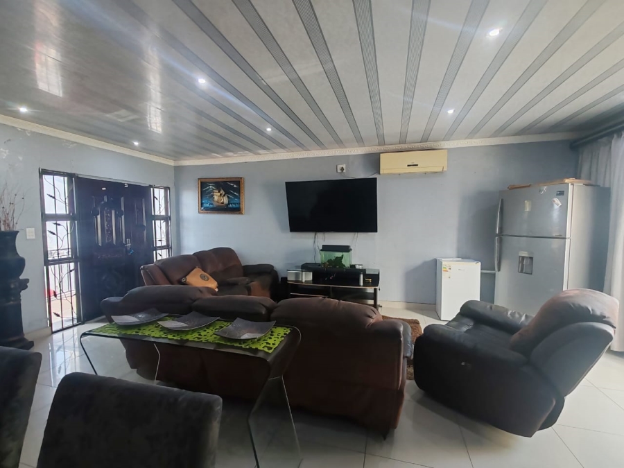 4 Bedroom Property for Sale in Woodview KwaZulu-Natal