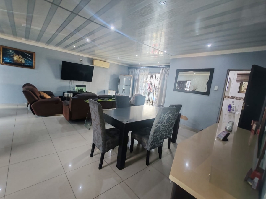 4 Bedroom Property for Sale in Woodview KwaZulu-Natal