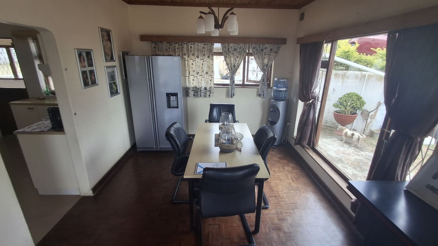 3 Bedroom Property for Sale in Uvongo KwaZulu-Natal