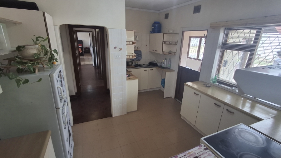 3 Bedroom Property for Sale in Uvongo KwaZulu-Natal