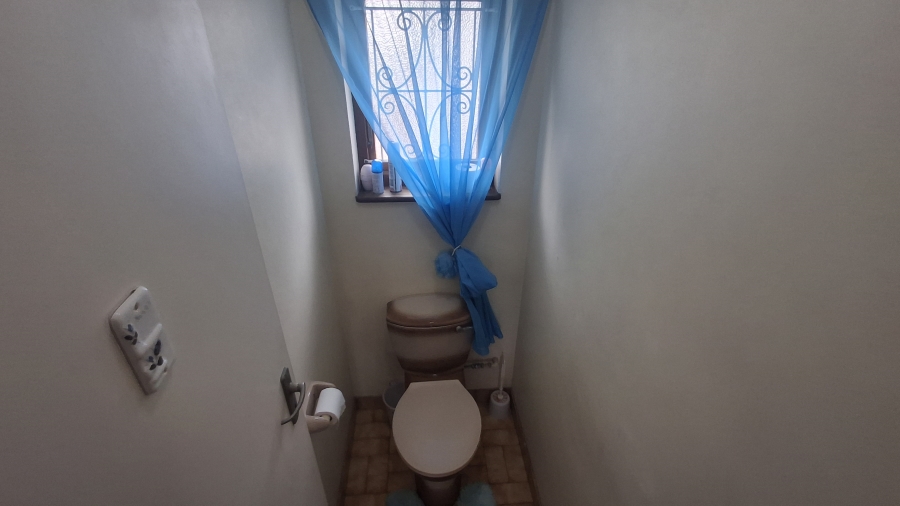 3 Bedroom Property for Sale in Uvongo KwaZulu-Natal