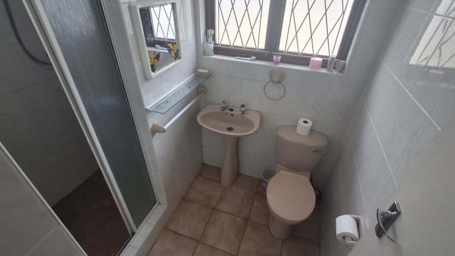 3 Bedroom Property for Sale in Uvongo KwaZulu-Natal