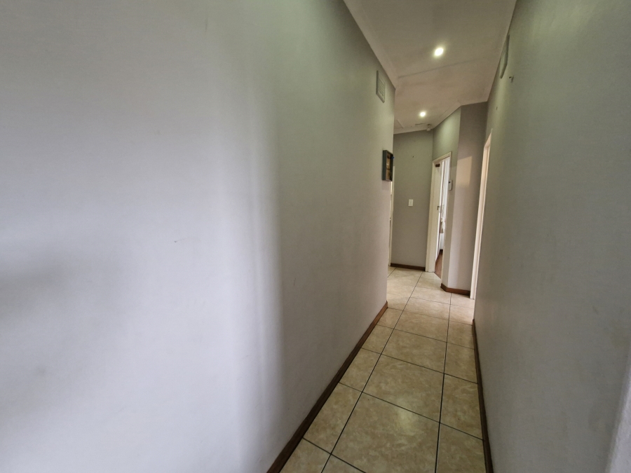 To Let 3 Bedroom Property for Rent in Dawncliffe KwaZulu-Natal