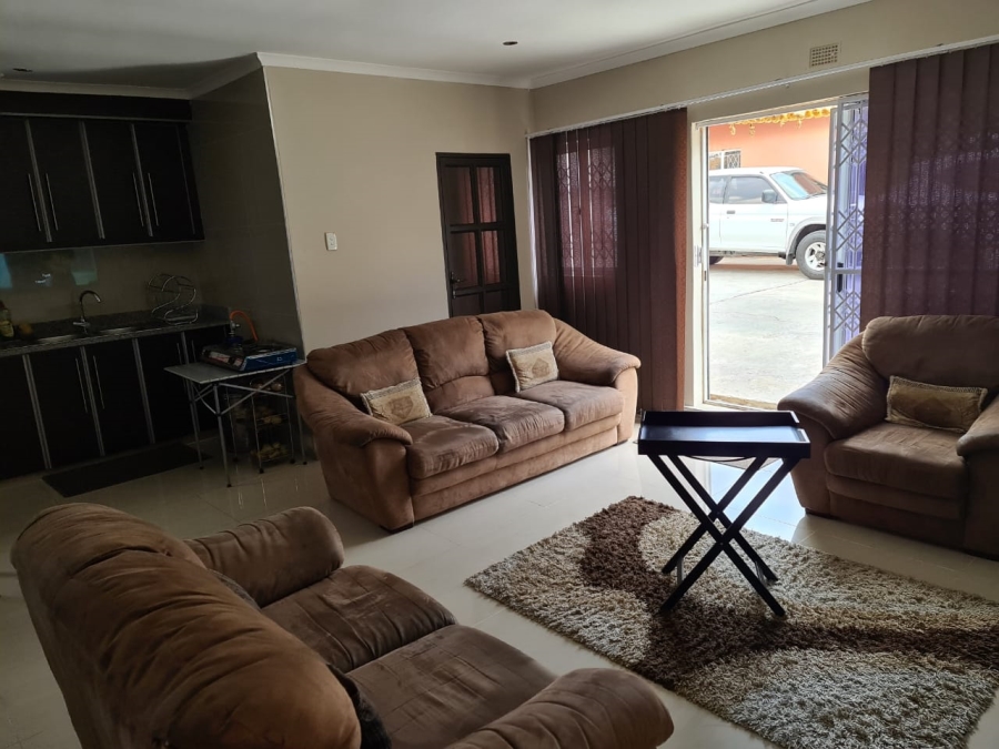 5 Bedroom Property for Sale in Hillary KwaZulu-Natal