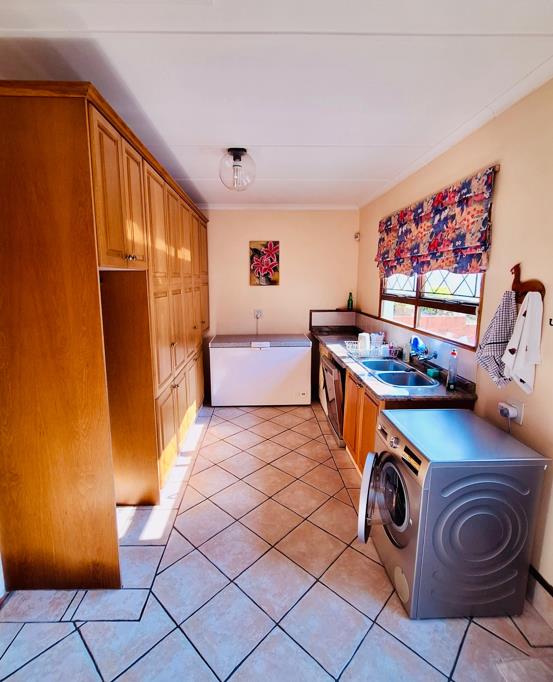 5 Bedroom Property for Sale in Westville Central KwaZulu-Natal