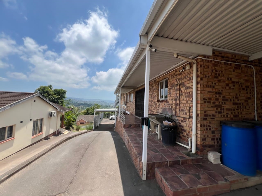 4 Bedroom Property for Sale in Regency Park KwaZulu-Natal
