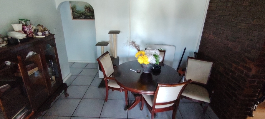 3 Bedroom Property for Sale in Uvongo KwaZulu-Natal