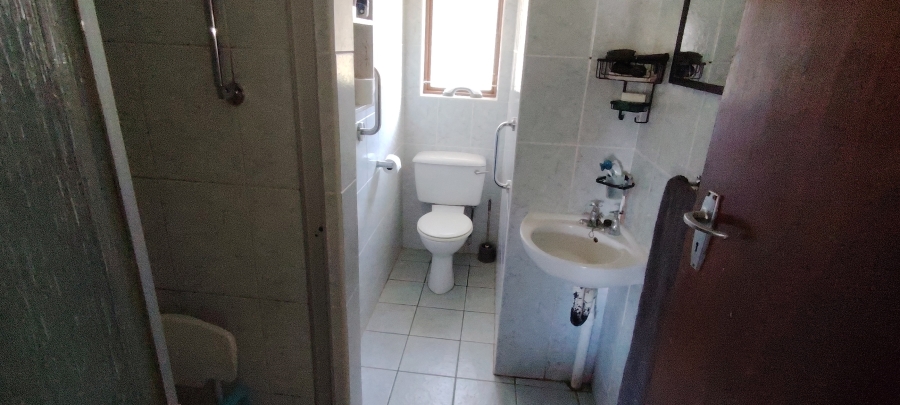 3 Bedroom Property for Sale in Uvongo KwaZulu-Natal