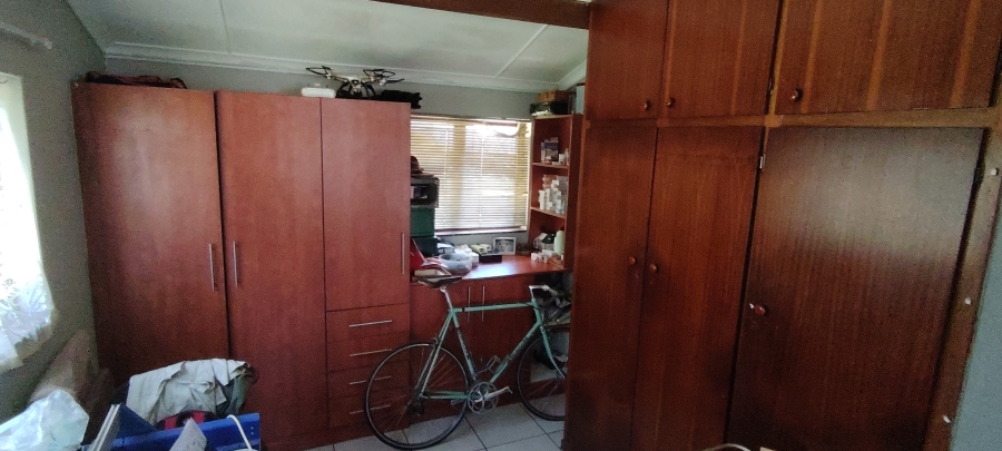 3 Bedroom Property for Sale in Uvongo KwaZulu-Natal