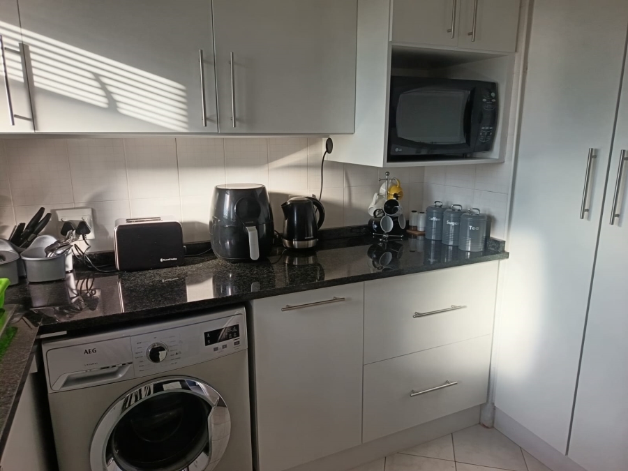 To Let 2 Bedroom Property for Rent in Morningside KwaZulu-Natal