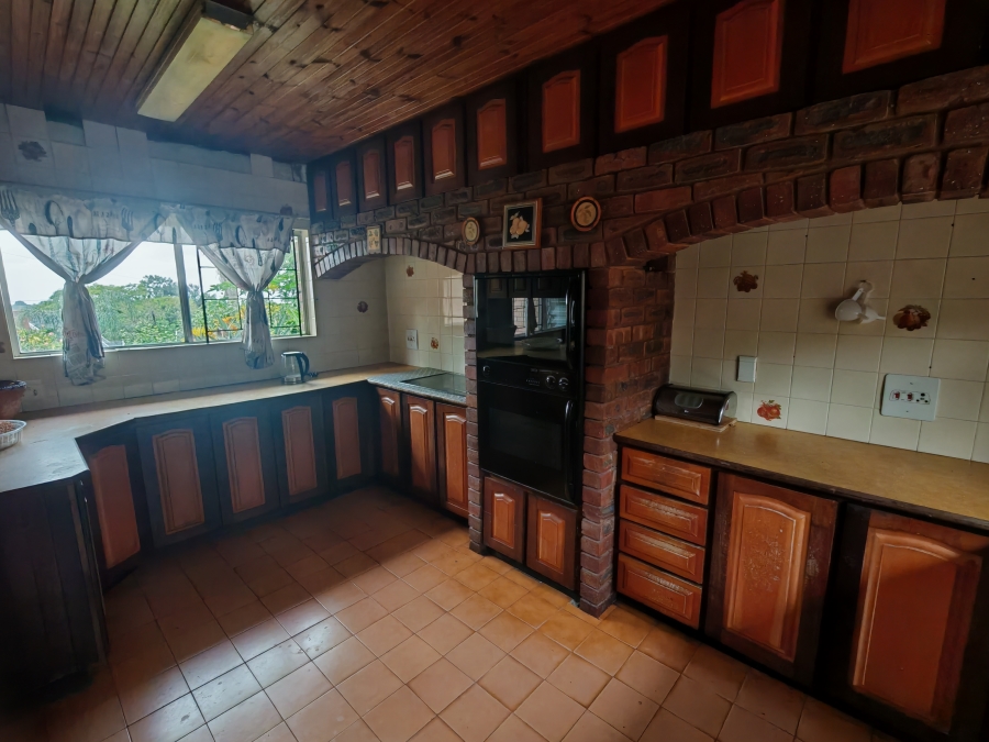 4 Bedroom Property for Sale in Cowies Hill KwaZulu-Natal