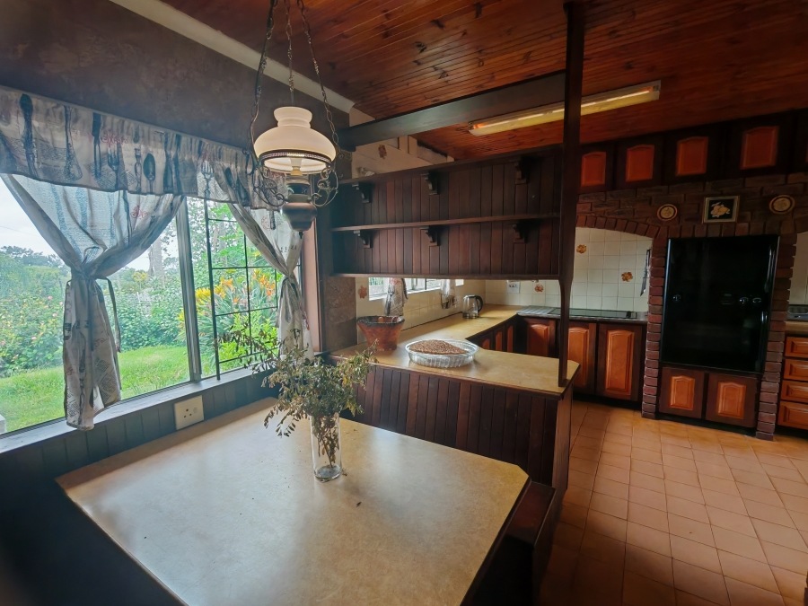 4 Bedroom Property for Sale in Cowies Hill KwaZulu-Natal