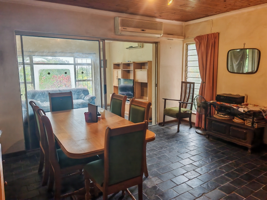 4 Bedroom Property for Sale in Cowies Hill KwaZulu-Natal