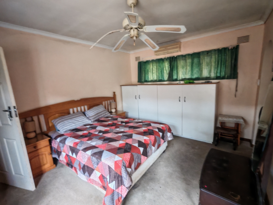 4 Bedroom Property for Sale in Cowies Hill KwaZulu-Natal