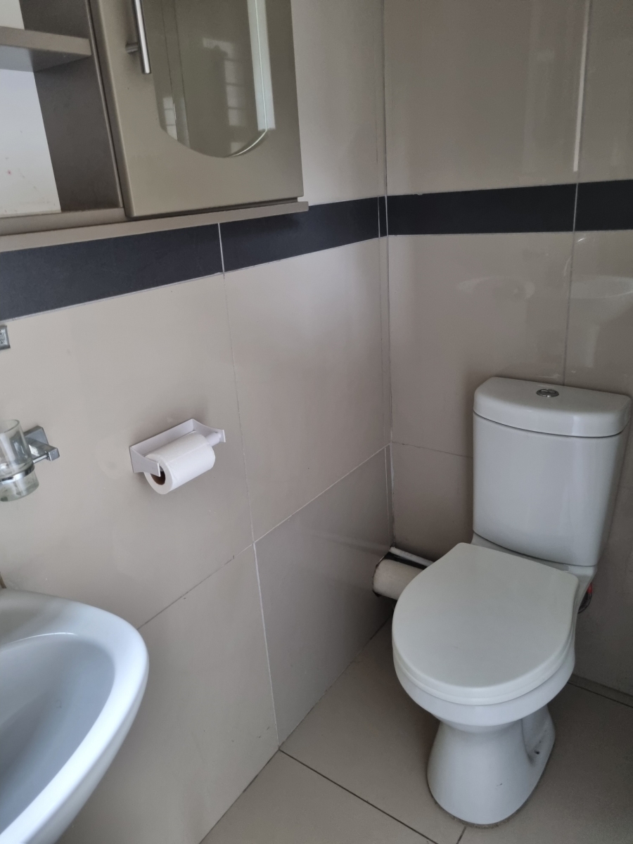 To Let 1 Bedroom Property for Rent in Glen Hills KwaZulu-Natal