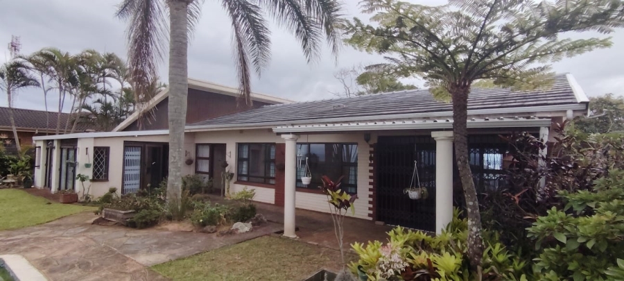5 Bedroom Property for Sale in Uvongo KwaZulu-Natal