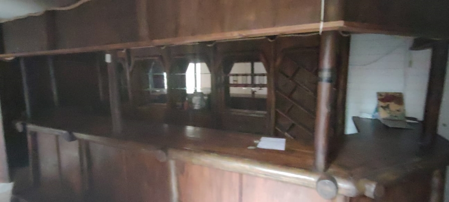 5 Bedroom Property for Sale in Uvongo KwaZulu-Natal