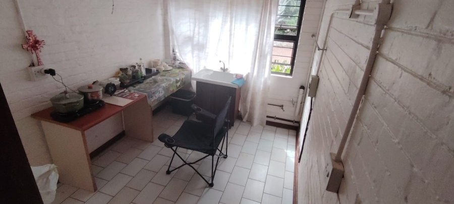 5 Bedroom Property for Sale in Uvongo KwaZulu-Natal