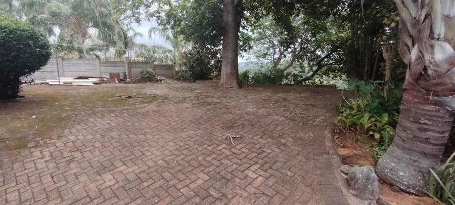 5 Bedroom Property for Sale in Uvongo KwaZulu-Natal