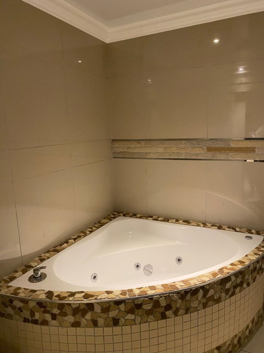 To Let 4 Bedroom Property for Rent in Bellair KwaZulu-Natal