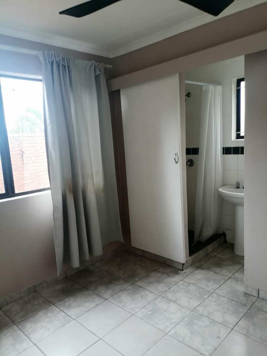 To Let 1 Bedroom Property for Rent in St Winifreds KwaZulu-Natal