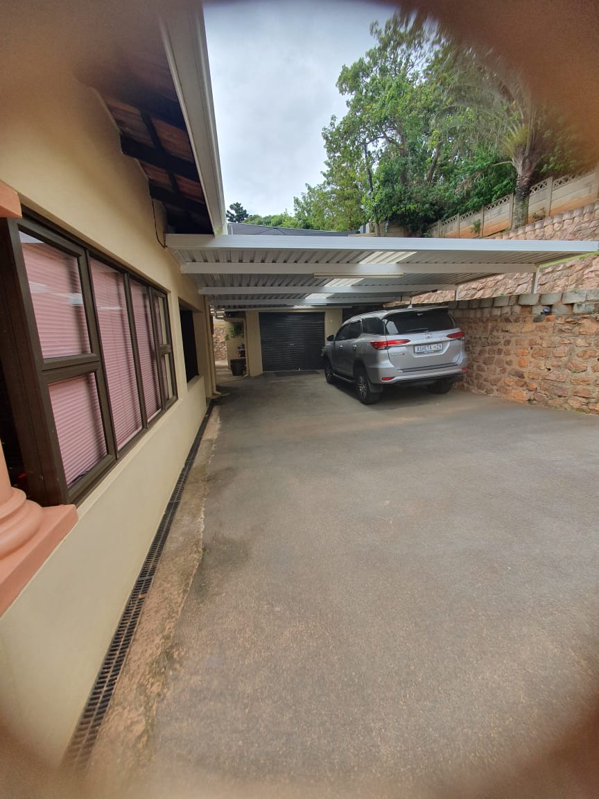 4 Bedroom Property for Sale in Amanzimtoti KwaZulu-Natal