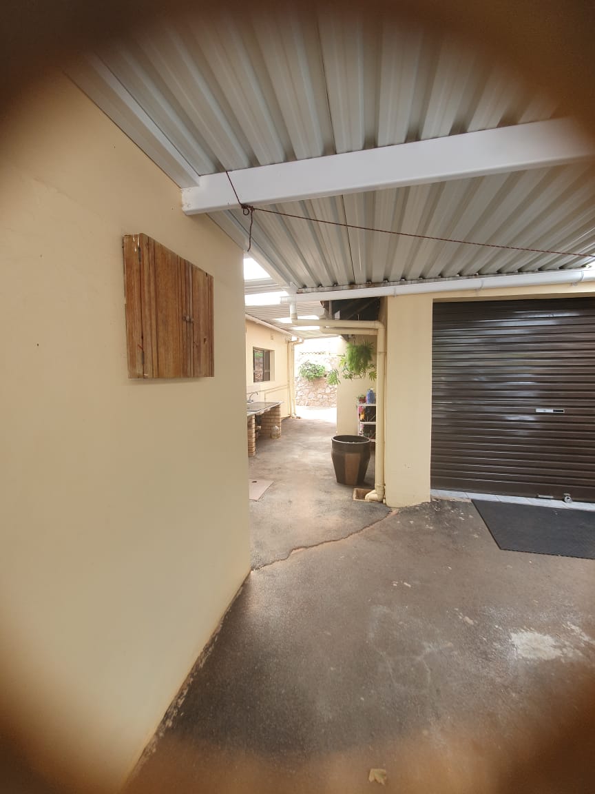 4 Bedroom Property for Sale in Amanzimtoti KwaZulu-Natal