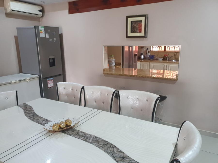 4 Bedroom Property for Sale in Amanzimtoti KwaZulu-Natal