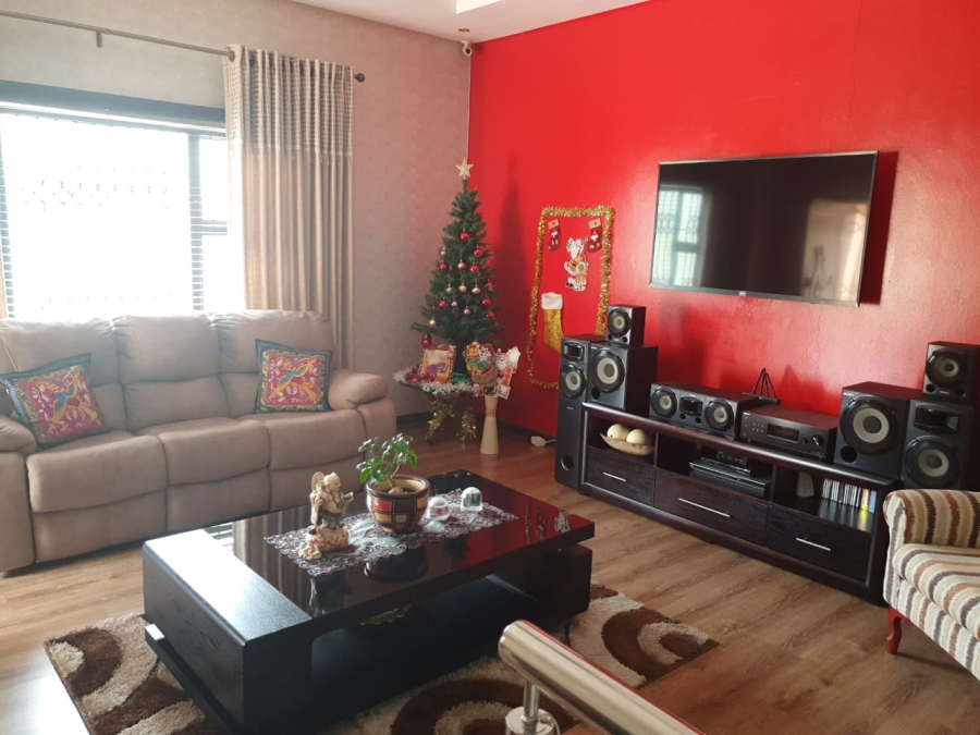 4 Bedroom Property for Sale in Amanzimtoti KwaZulu-Natal