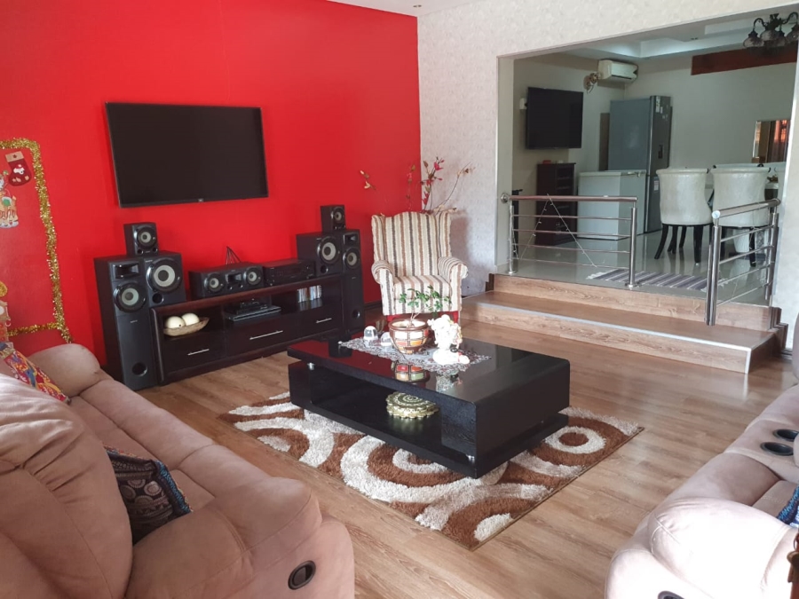 4 Bedroom Property for Sale in Amanzimtoti KwaZulu-Natal