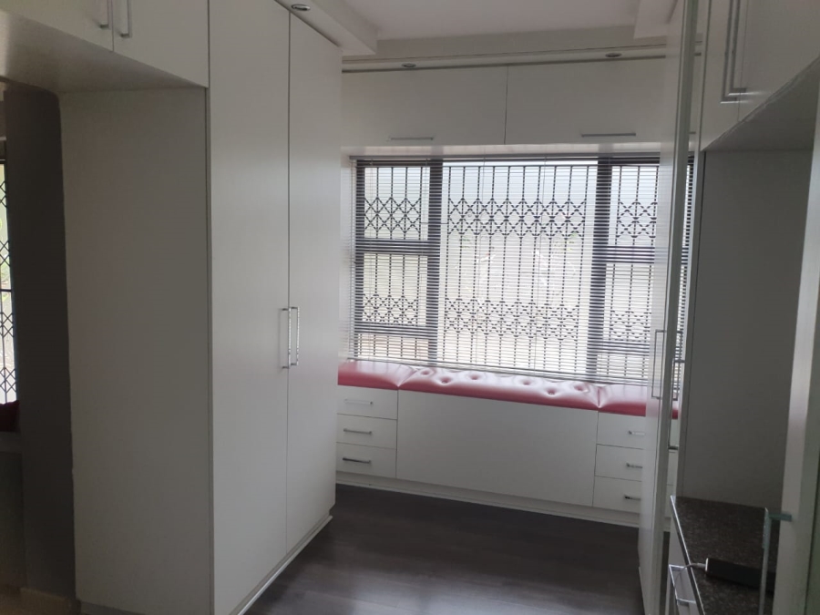 4 Bedroom Property for Sale in Amanzimtoti KwaZulu-Natal