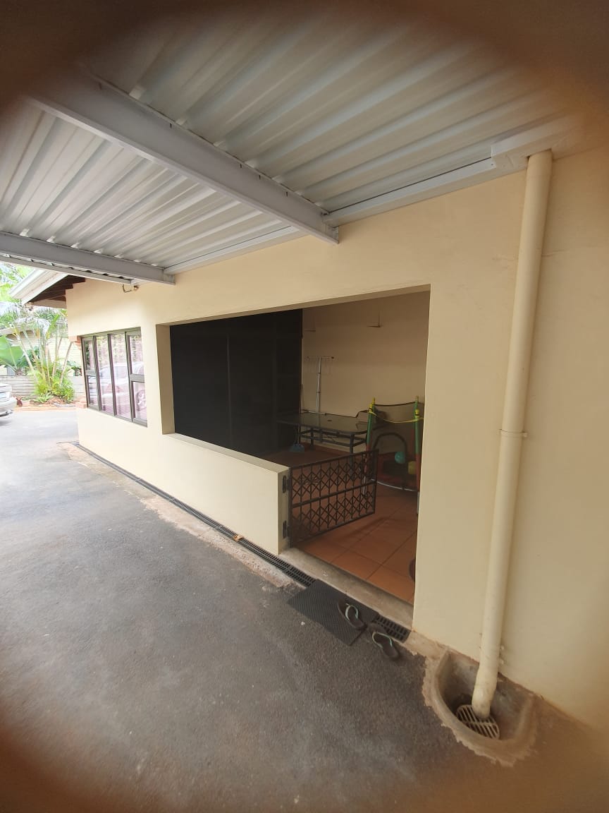 4 Bedroom Property for Sale in Amanzimtoti KwaZulu-Natal