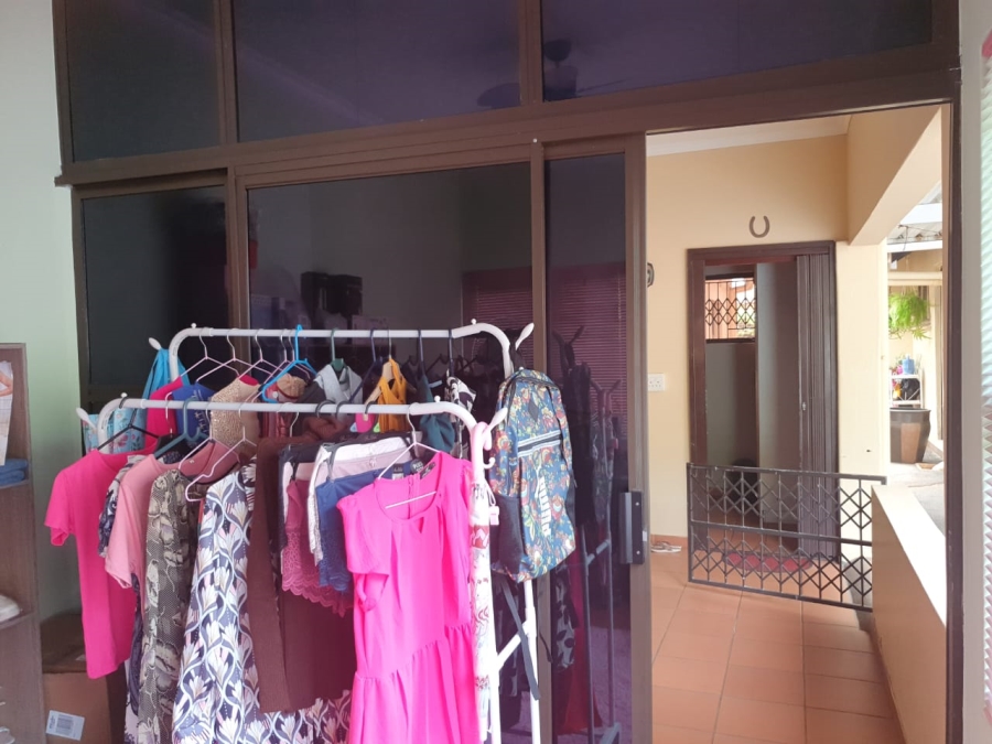 4 Bedroom Property for Sale in Amanzimtoti KwaZulu-Natal