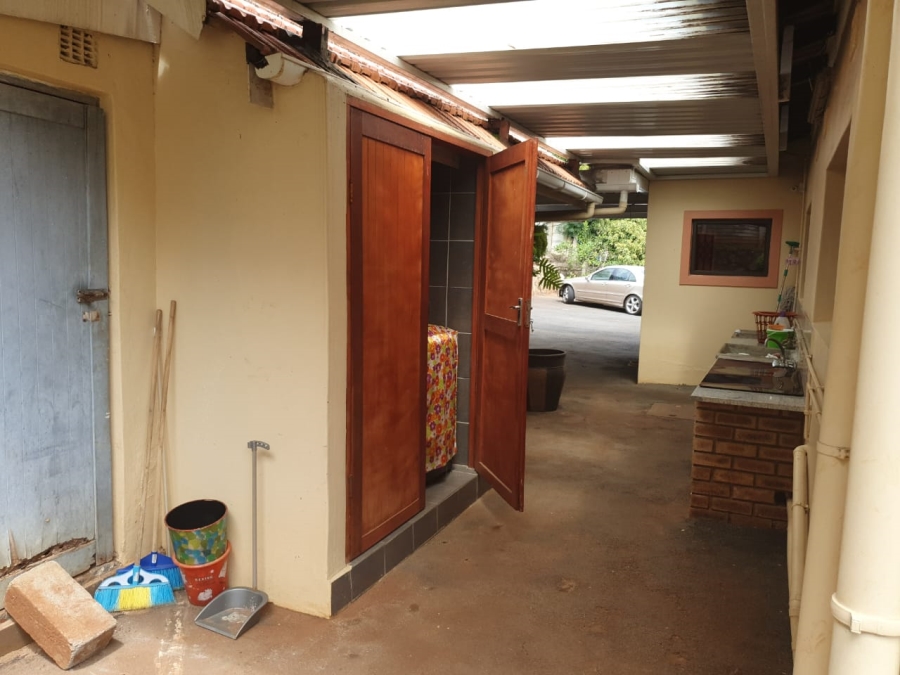4 Bedroom Property for Sale in Amanzimtoti KwaZulu-Natal