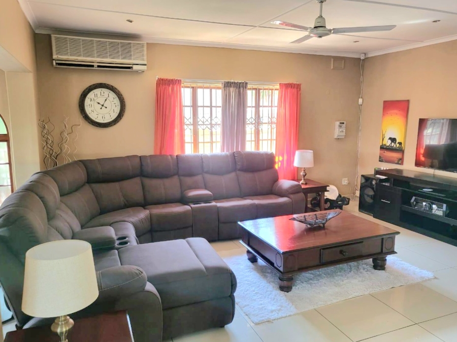 To Let 5 Bedroom Property for Rent in Fynnland KwaZulu-Natal