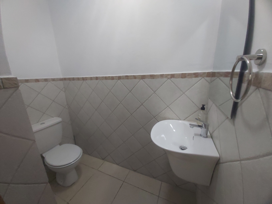 4 Bedroom Property for Sale in Sheffield Beach KwaZulu-Natal