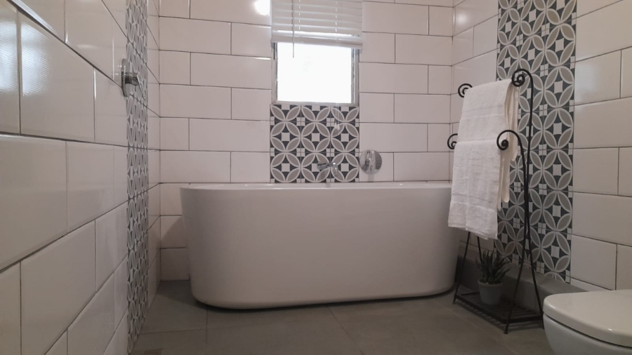 To Let 3 Bedroom Property for Rent in Salt Rock KwaZulu-Natal