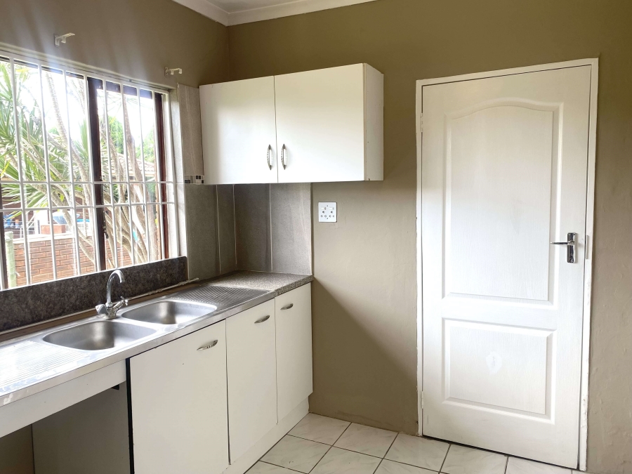 To Let 1 Bedroom Property for Rent in Hayfields KwaZulu-Natal