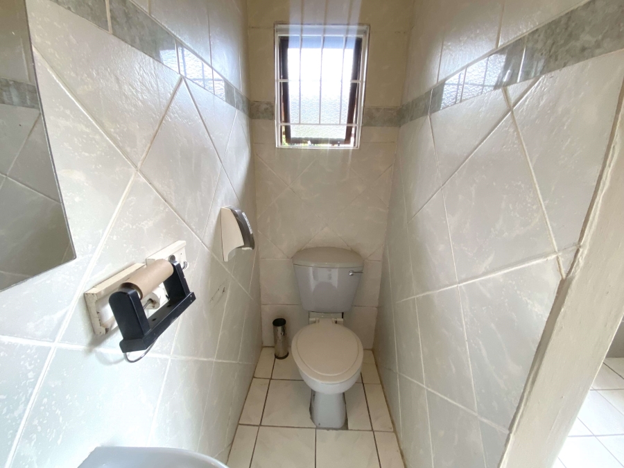 To Let 1 Bedroom Property for Rent in Hayfields KwaZulu-Natal