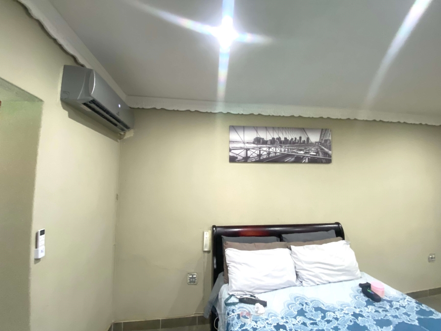 To Let 1 Bedroom Property for Rent in Hayfields KwaZulu-Natal