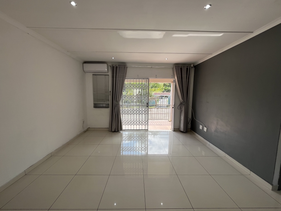 3 Bedroom Property for Sale in Parkgate KwaZulu-Natal