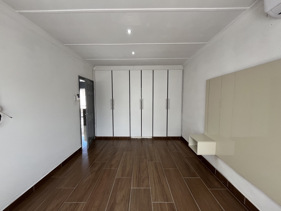 3 Bedroom Property for Sale in Parkgate KwaZulu-Natal