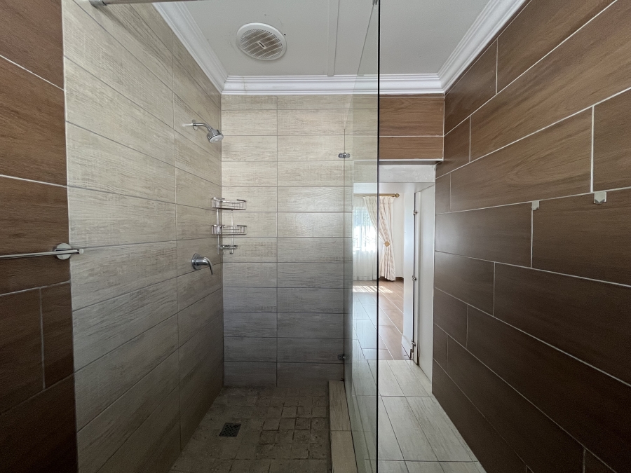 3 Bedroom Property for Sale in Parkgate KwaZulu-Natal