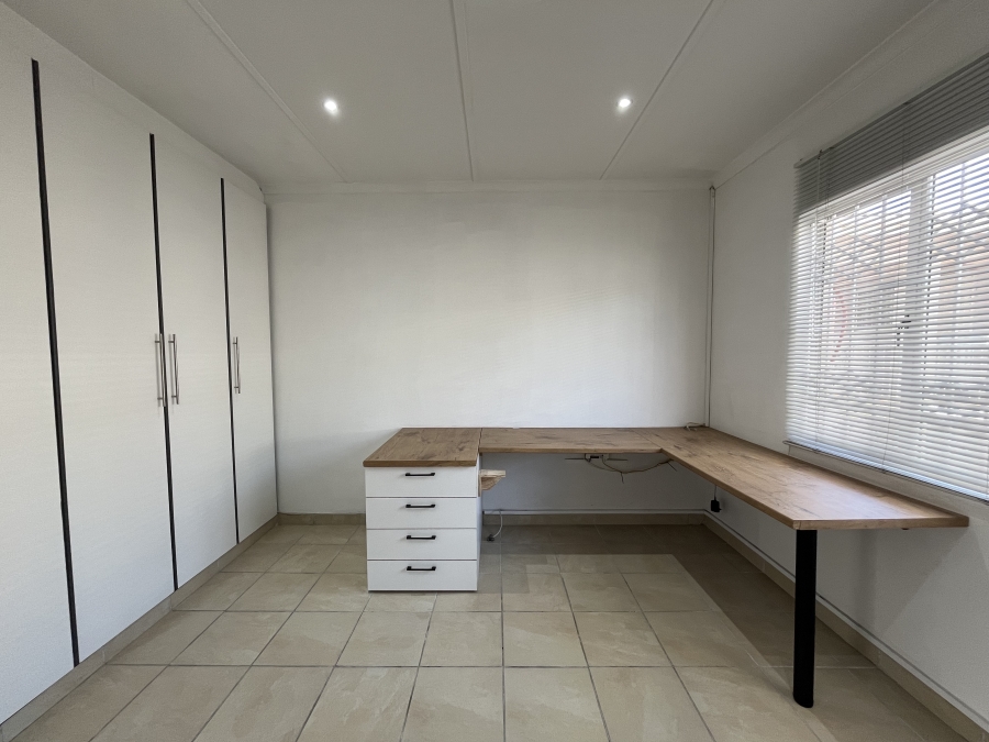 3 Bedroom Property for Sale in Parkgate KwaZulu-Natal