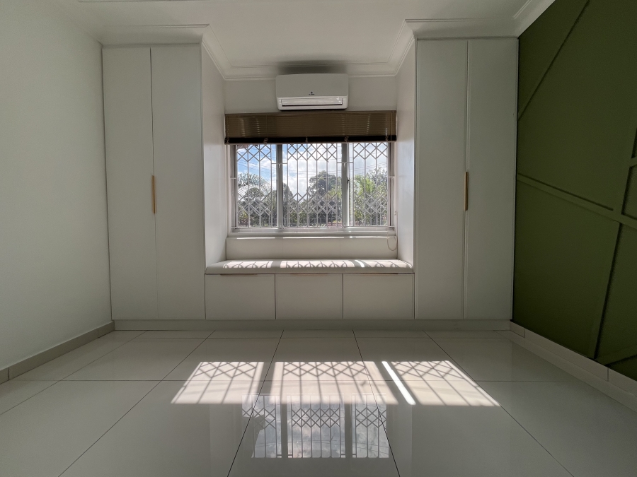 3 Bedroom Property for Sale in Parkgate KwaZulu-Natal